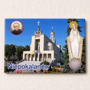Magnes – Bazylika Niepokalanowska z zewnątrz z figurą Niepokalanej